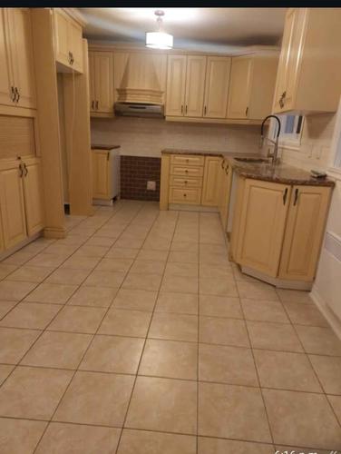 4 bedrooms apartment for rent in Laval — photo 3