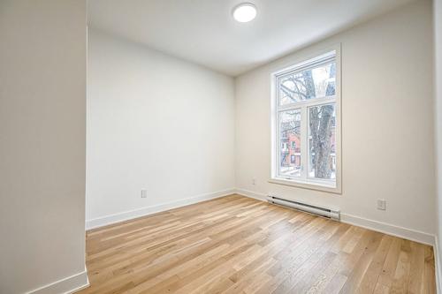 4 bedrooms apartment for rent in Montreal - Le Plateau-Mont-Royal — photo 14