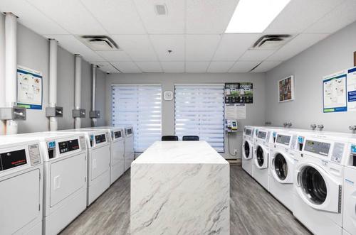 3 bedrooms apartment for rent in Montreal - Ville-Marie — photo 8