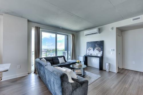 2 bedrooms apartment for rent in Laval — photo 18