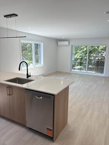 Appartement de 3 chambres à louer à Longueuil — photo 4