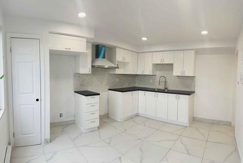 3 bedrooms apartment for rent in Laval — photo 10