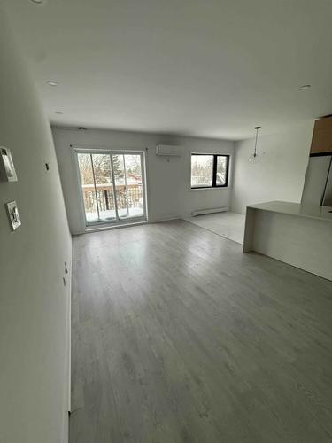 Appartement de 2 chambres à louer à Longueuil — photo 3