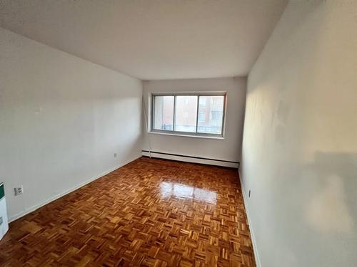 1 bedroom apartment for rent in Montreal - Saint-Laurent — photo 5