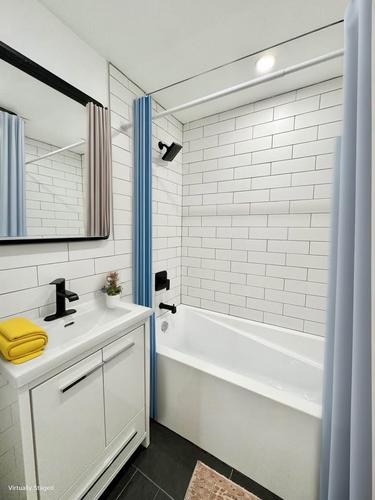 Appartement de 4 chambres à louer à Montréal — photo 7