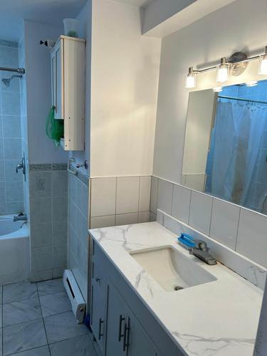 4 bedrooms apartment for rent in Montreal - Ahuntsic-Cartierville — photo 5