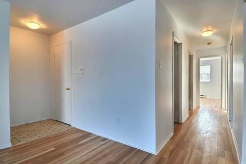 2 bedrooms apartment for rent in Laval — photo 3