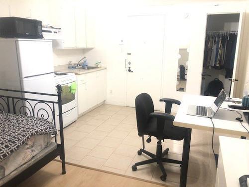Studio for rent in Québec - Sainte-Foy–Sillery–Cap-Rouge — photo 3