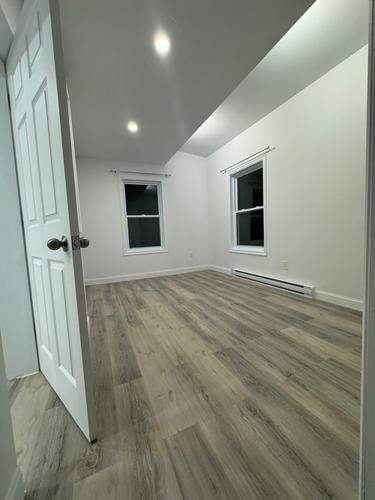 4 bedrooms apartment for rent in Montreal - Ahuntsic-Cartierville — photo 17