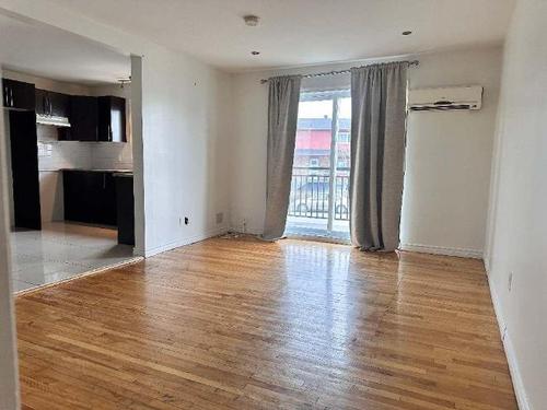 2 bedrooms apartment for rent in Laval — photo 2