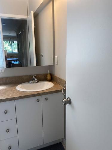 3 bedrooms apartment for rent in Laval — photo 12