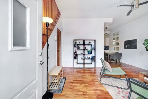 2 bedrooms apartment for rent in Montreal - Le Plateau-Mont-Royal — photo 11