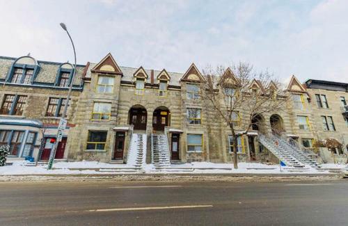 5 bedrooms apartment for rent in Montréal — photo 24