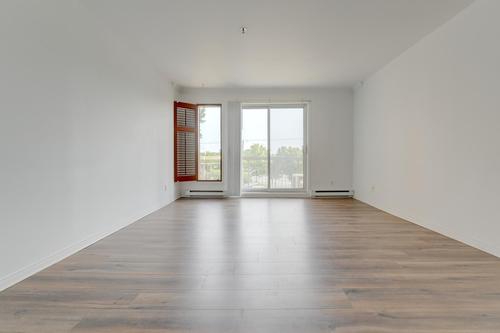 Appartement de 2 chambres à louer à Longueuil — photo 2