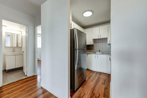 2 bedrooms apartment for rent in Montreal - Ville-Marie — photo 3