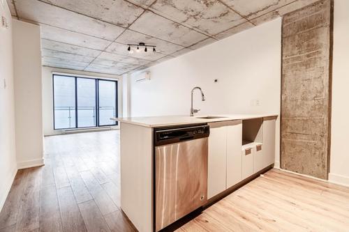 1 bedroom apartment for rent in Montreal - Ville-Marie — photo 2
