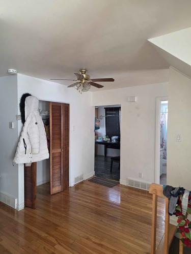 4 bedrooms apartment for rent in Laval — photo 4