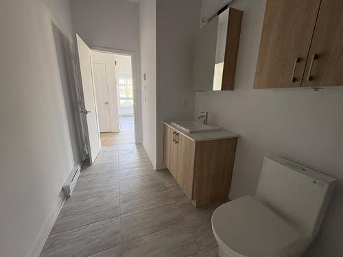 2 bedrooms apartment for rent in Laval — photo 16