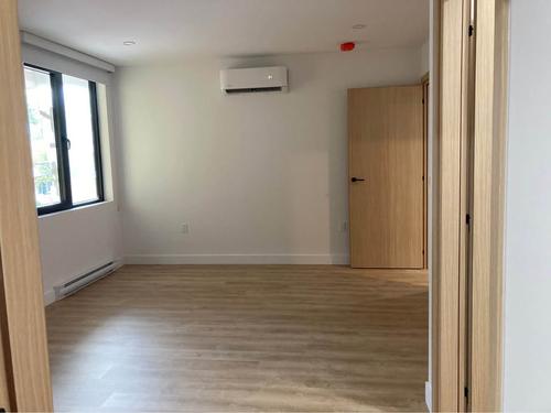 Appartement de 2 chambres à louer à Montreal - Villeray–Saint-Michel–Parc-Extension — photo 2