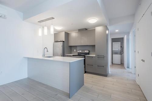 2 bedrooms apartment for rent in Laval — photo 3