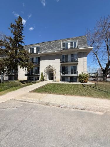 Appartement de 2 chambres à louer à Longueuil — photo 2