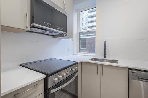 Appartement de 2 chambres à louer à Montreal - Ville-Marie — photo 2