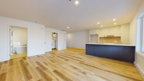 2 bedrooms apartment for rent in Laval — photo 4