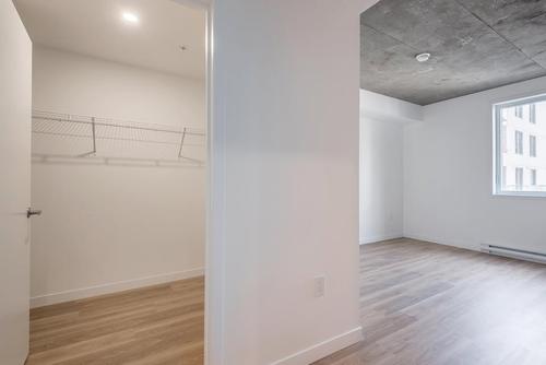 2 bedrooms apartment for rent in Laval — photo 7
