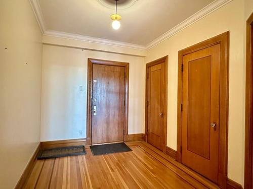 Appartement de 4 chambres à louer à Montréal — photo 2