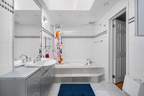 5 bedrooms apartment for rent in Montreal - Ville-Marie — photo 16