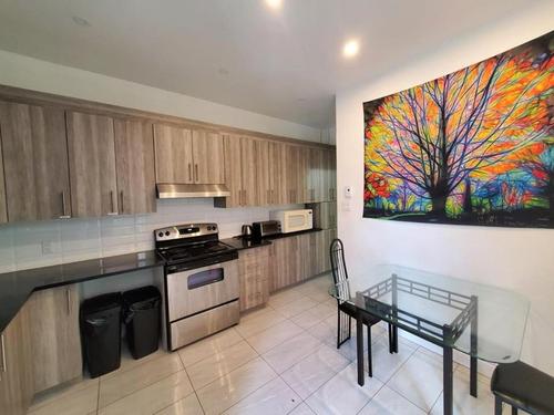 4 bedrooms apartment for rent in Montreal - Le Plateau-Mont-Royal — photo 9