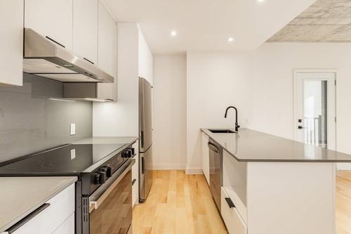 Appartement de 4 chambres à louer à Montréal — photo 6