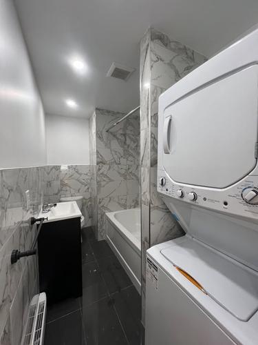 2 bedrooms apartment for rent in Montreal - Le Plateau-Mont-Royal — photo 21