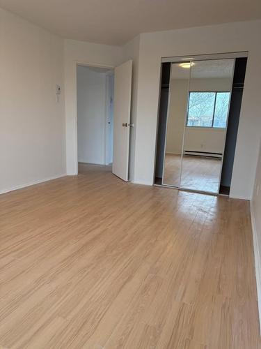 2 bedrooms apartment for rent in Laval — photo 9