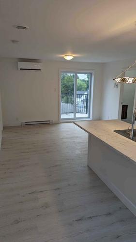 2 bedrooms apartment for rent in Sherbrooke — photo 10