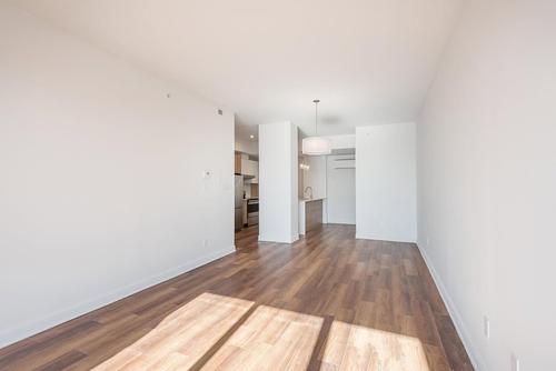 2 bedrooms apartment for rent in Laval — photo 5