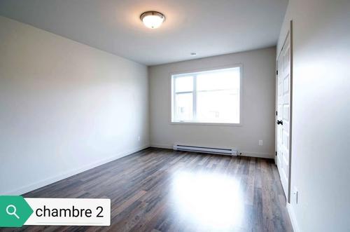 3 bedrooms apartment for rent in Sherbrooke — photo 6