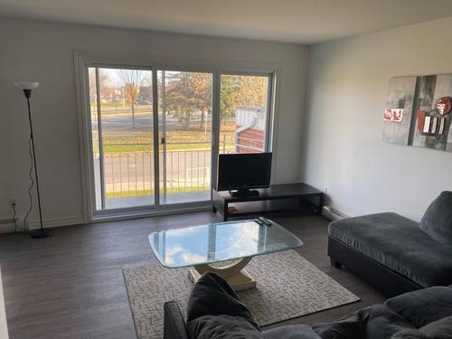 Appartement de 2 chambres à louer à Longueuil — photo 2