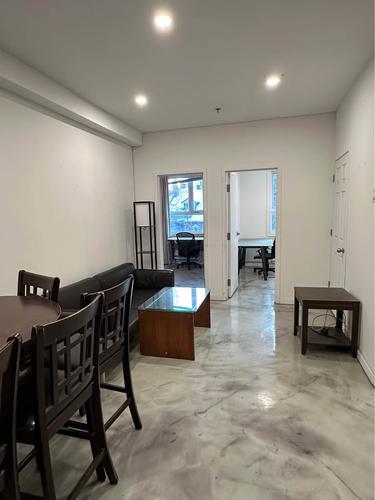 4 bedrooms apartment for rent in Montreal - Ville-Marie — photo 2