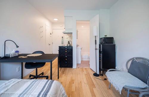 Studio for rent in Montreal - Le Plateau-Mont-Royal — photo 7
