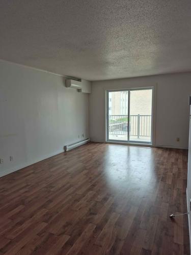 Appartement de 2 chambres à louer à Québec - Sainte-Foy–Sillery–Cap-Rouge — photo 2
