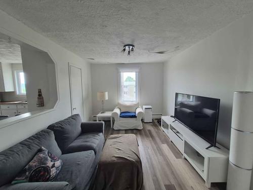 2 bedrooms apartment for rent in Sherbrooke — photo 4