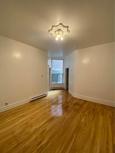 4 bedrooms apartment for rent in Montreal - Le Plateau-Mont-Royal — photo 6