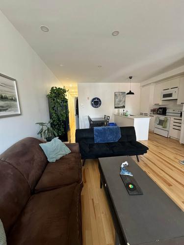 4 bedrooms apartment for rent in Montreal - Le Plateau-Mont-Royal — photo 8