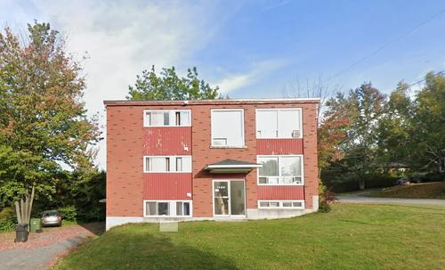 4 bedrooms apartment for rent in Sherbrooke — photo 2