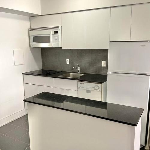 Studio for rent in Montreal - Ville-Marie — photo 17