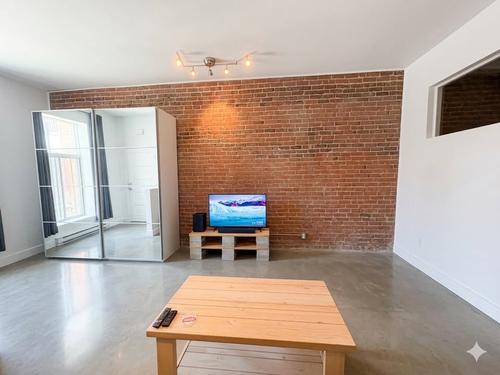 2 bedrooms apartment for rent in Montreal - Le Plateau-Mont-Royal — photo 3