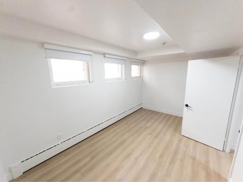 4 bedrooms apartment for rent in Montreal - Le Plateau-Mont-Royal — photo 11