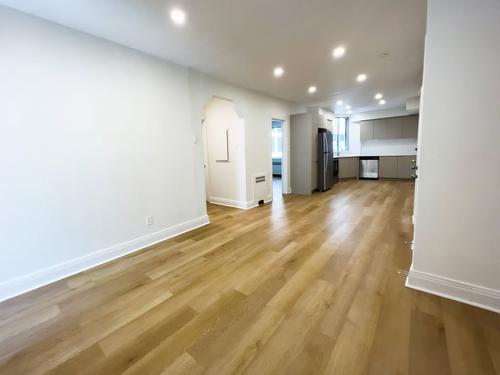 Appartement de 3 chambres à louer à Montreal - Ville-Marie — photo 2