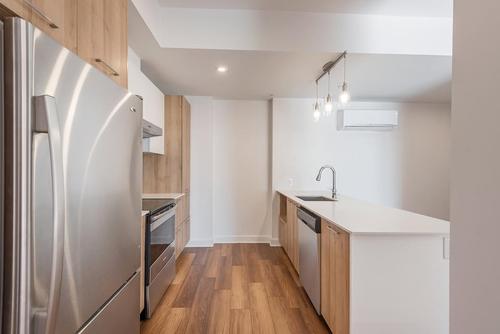 2 bedrooms apartment for rent in Laval — photo 6